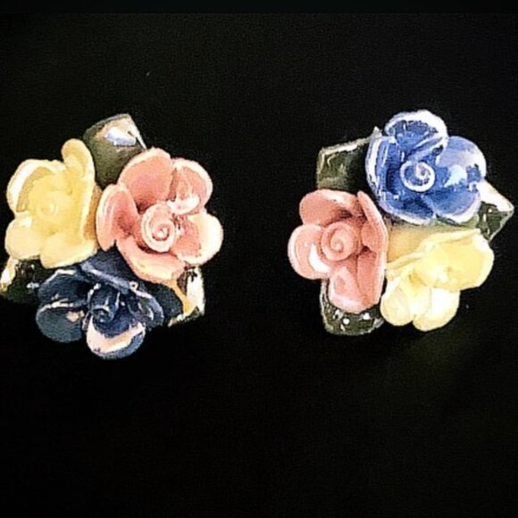 Porcelain Flower bouquet earrings handmade jewlerry - Picture 3 of 4